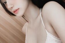 ‘Vỏ Bọc’ Tuyệt Đẹp của Hot Girl Trần Hà Linh – Một Vẻ Đẹp Bí Ẩn đằng sau Màn Mặt Hấp Dẫn